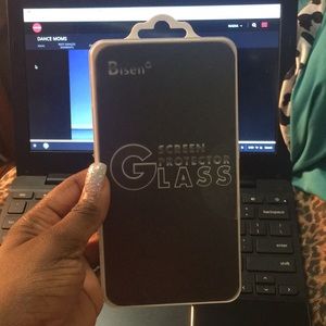 iPhone X screen protectors